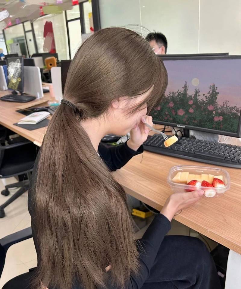 [잡담] 이런 머리색 탈색 안하면 안나와? | 인스티즈