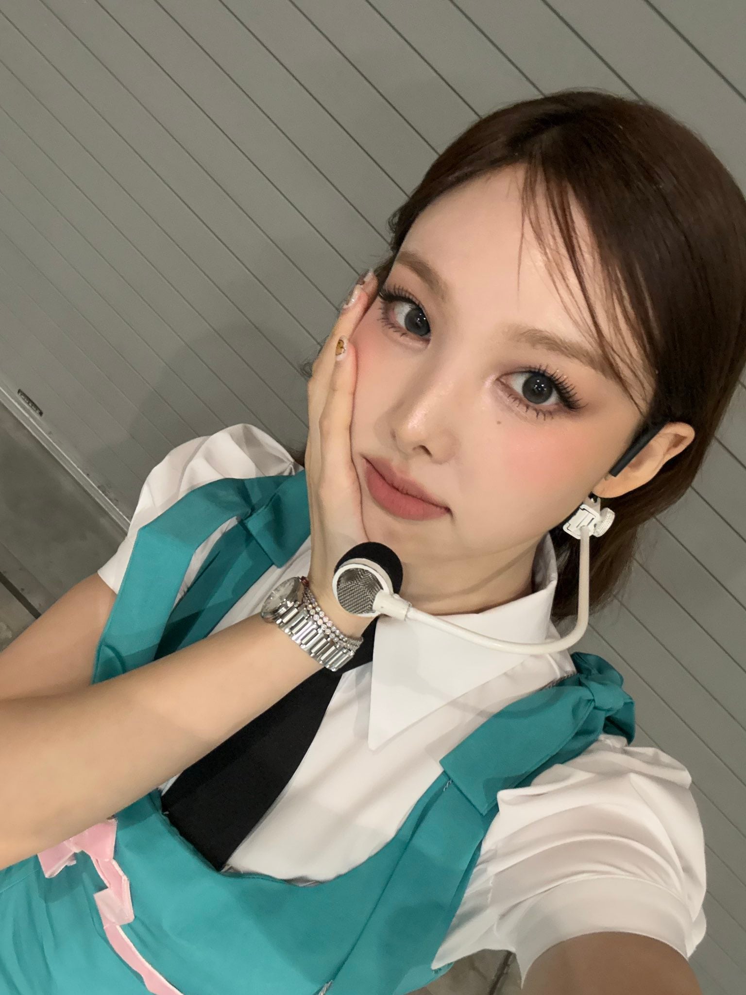 [잡담] 트와 나연 은비쌤한테 메컵 받았는데 | 인스티즈