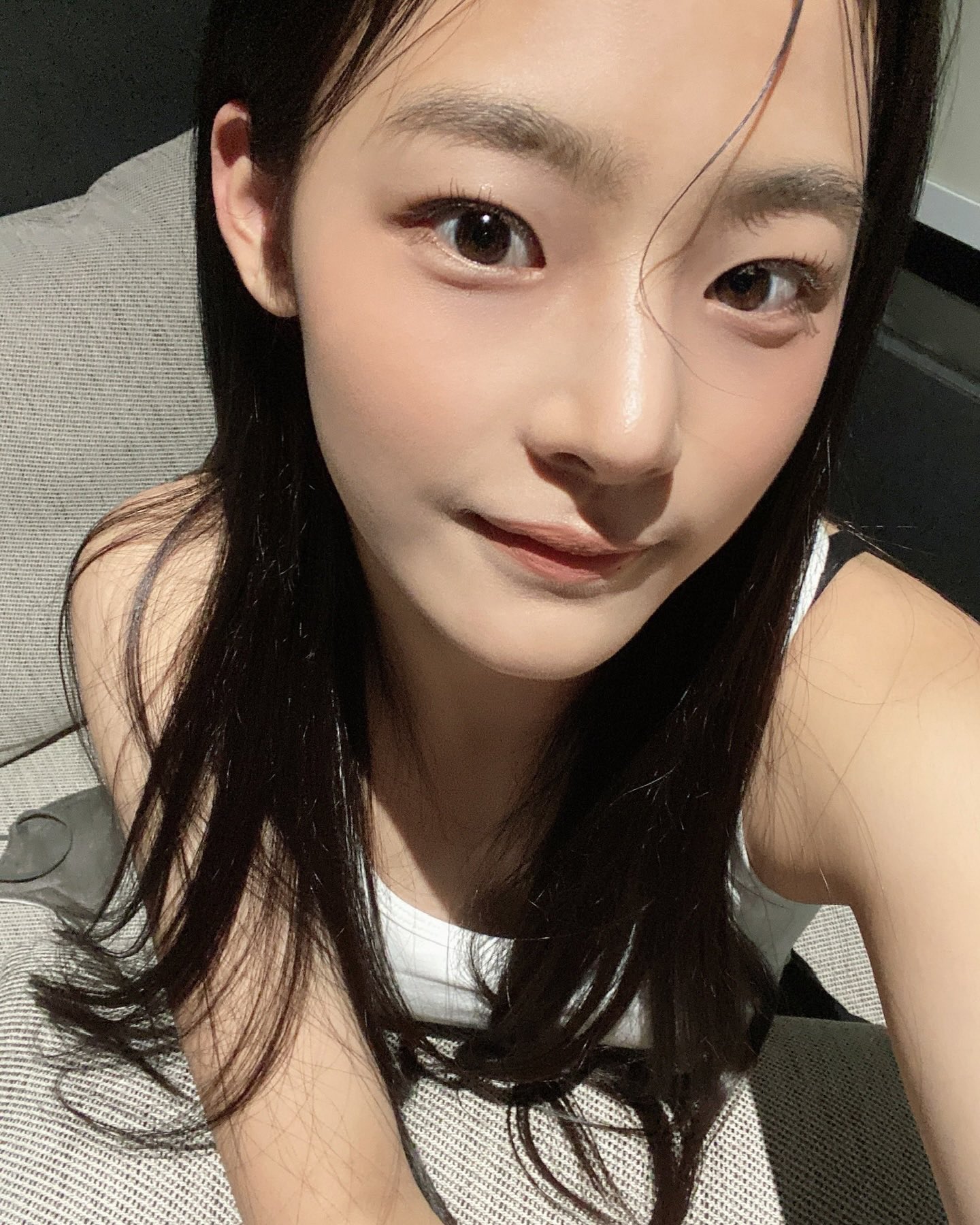 [잡담] 뉴진스 이사진 봤으니 이제 민지 잠투정 하는것만 고화질로 주면 되겠다 ㅎㅎㅎ | 인스티즈