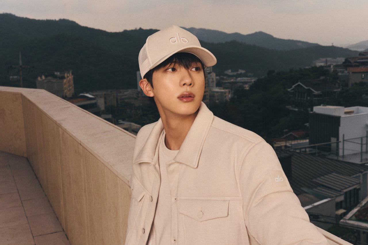 [잡담] 방탄 진 볼캡 왤케 잘 어울려 | 인스티즈