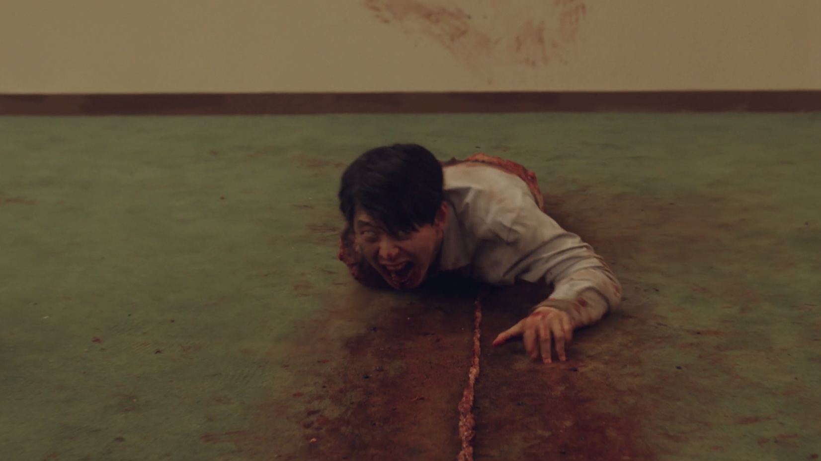 [잡담] (혐오주의) 웃으면서 보다가 중간에 기강 잡히는 좀비 코미디물 | 인스티즈