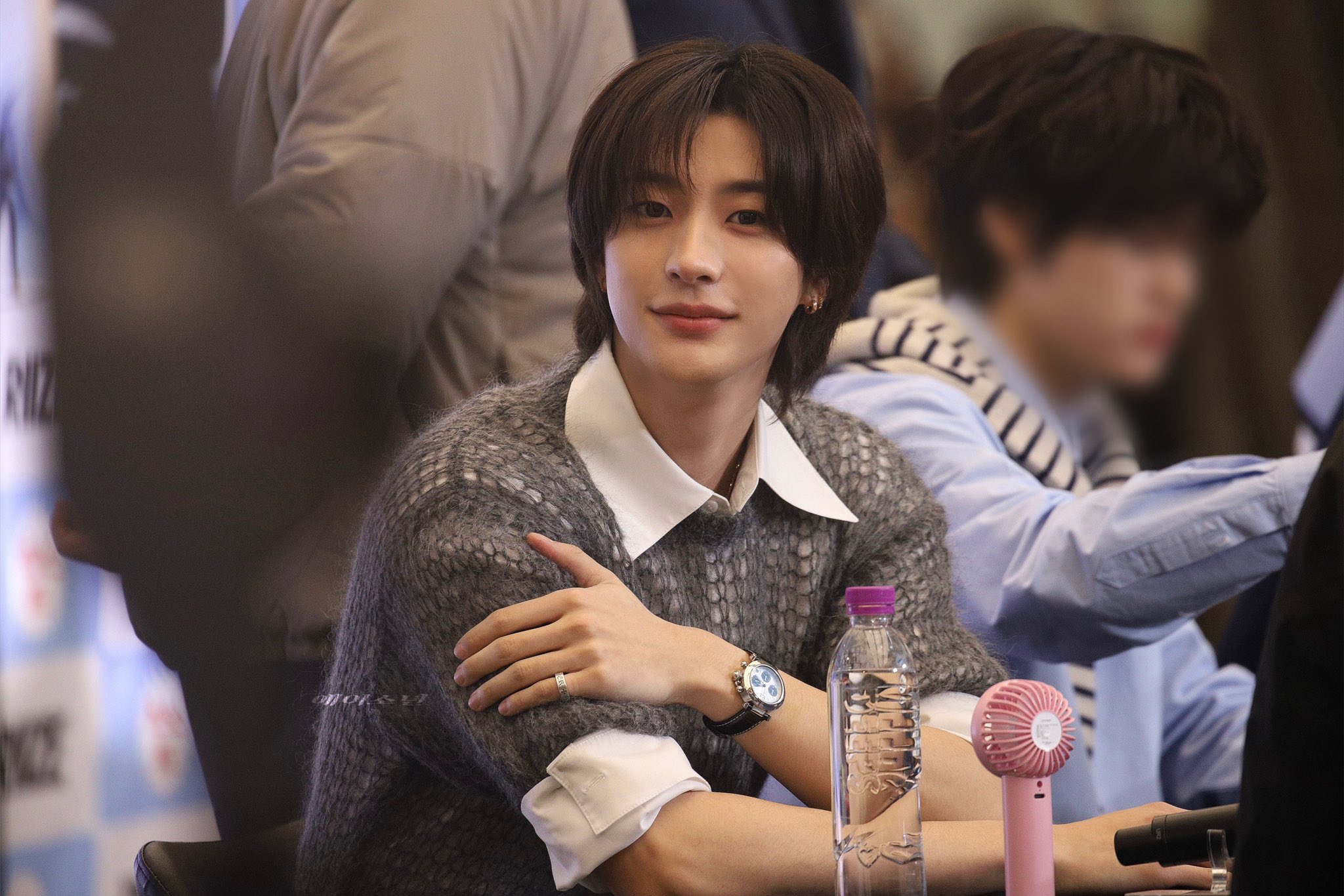 [잡담] 앤톤 무슨 아컨을 이렇게 하시지?? | 인스티즈