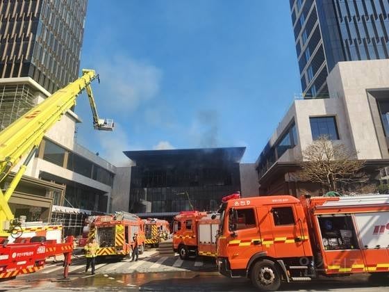 부산 반얀트리 호텔 공사장 화재…6명 사망, 25명 부상 | 인스티즈