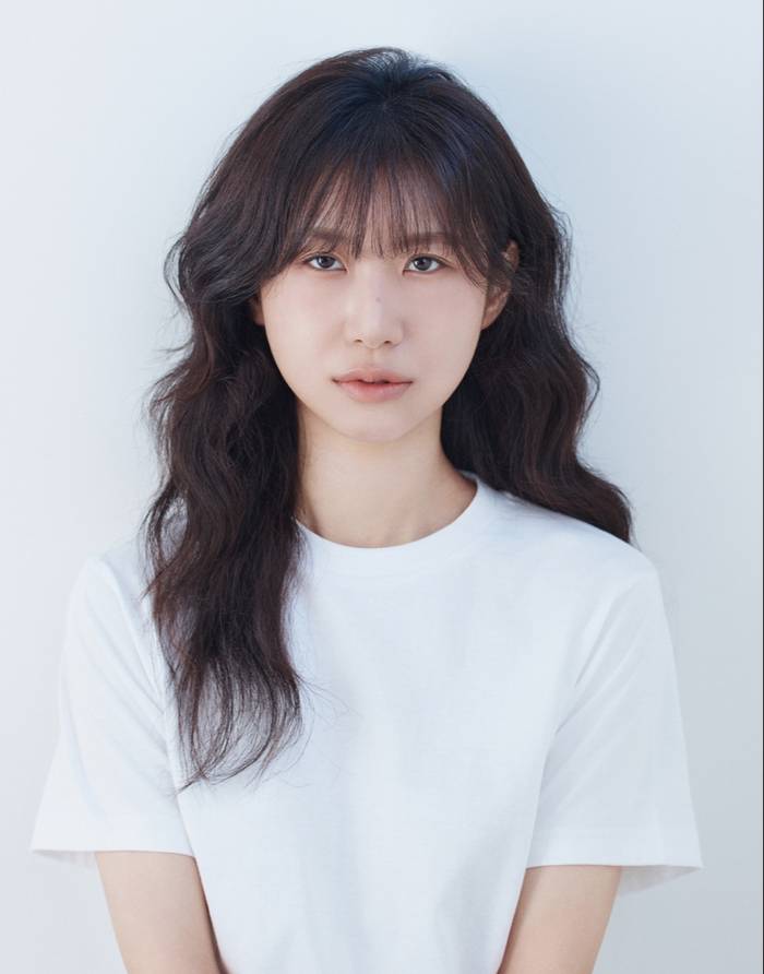 [잡담] 나 담주에 프로필 찍는데 컵셉? 의상? 좀 봐주라 | 인스티즈