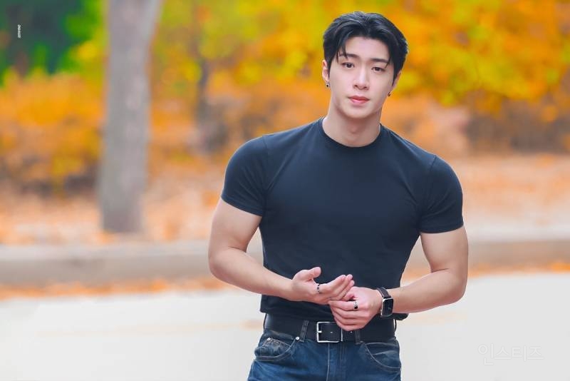 성형외과 의사도 감탄한 남돌 어깨.. | 인스티즈