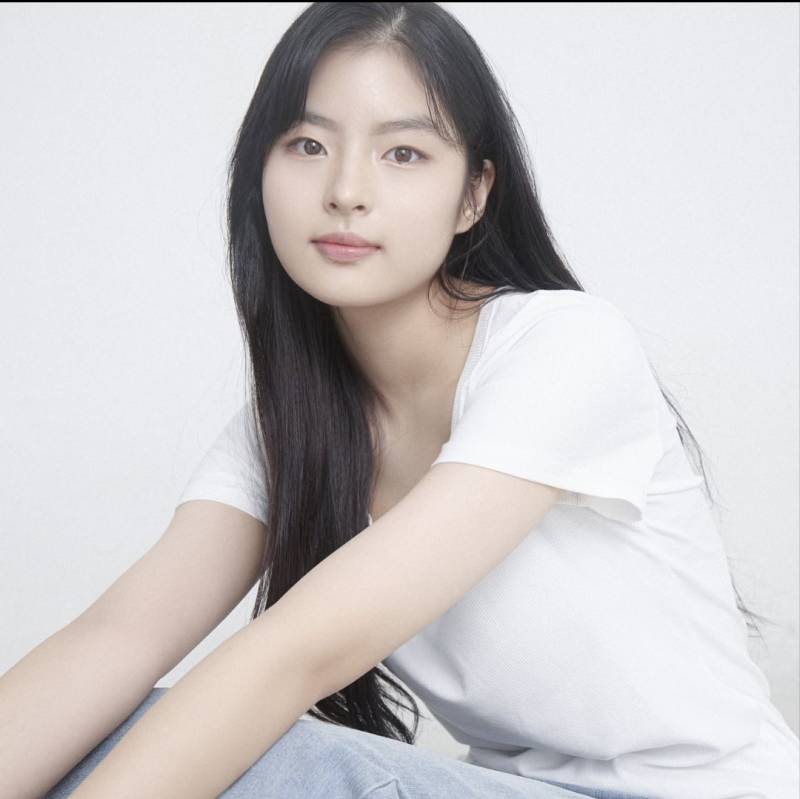 [잡담] 나 담주에 프로필 찍는데 컵셉? 의상? 좀 봐주라 | 인스티즈