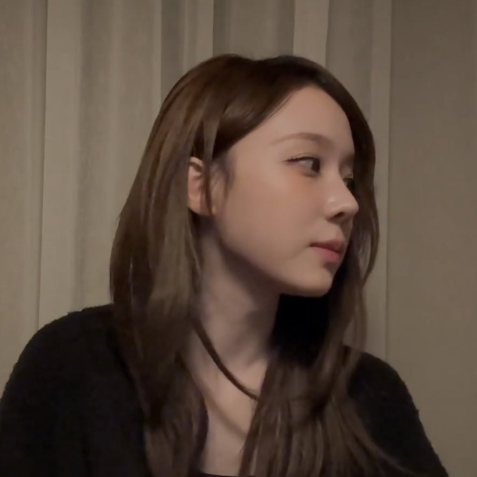 [잡담] 윈터 어제 라방 얼굴 진짜 뭐지 | 인스티즈