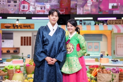 [정보/소식] '놀라운 토요일' 김소현X손준호, 알고보니 예능인 부부? | 인스티즈