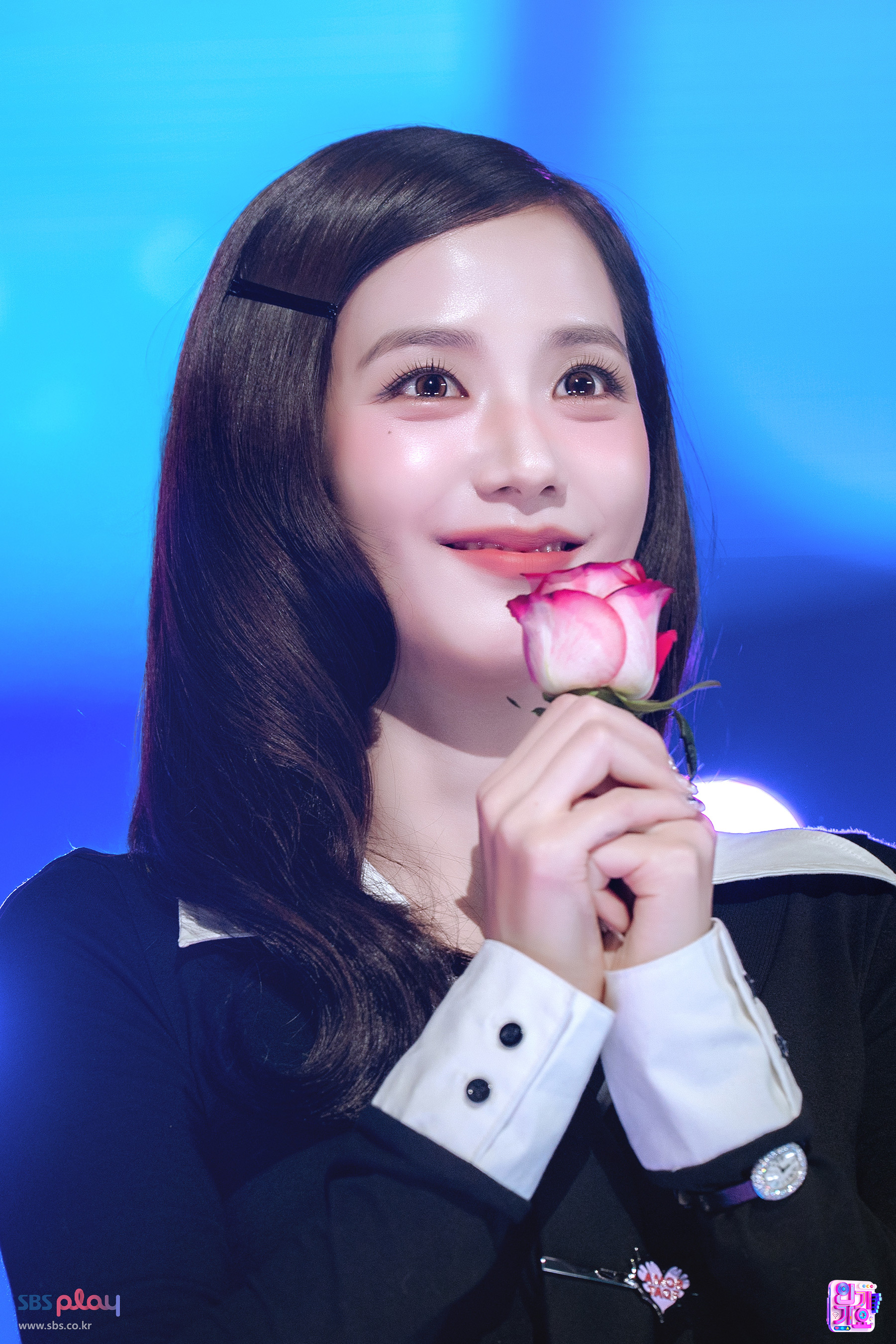 [잡담] 지수 인기가요 사진뜬거봐 짱예뿌다 | 인스티즈