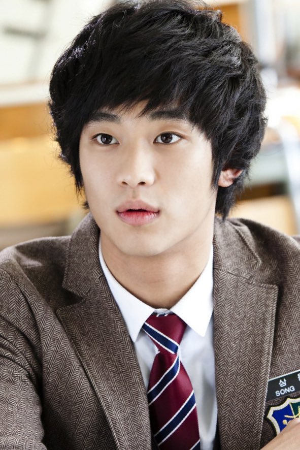 [잡담] 김수현 14년간 얼굴 변화 | 인스티즈
