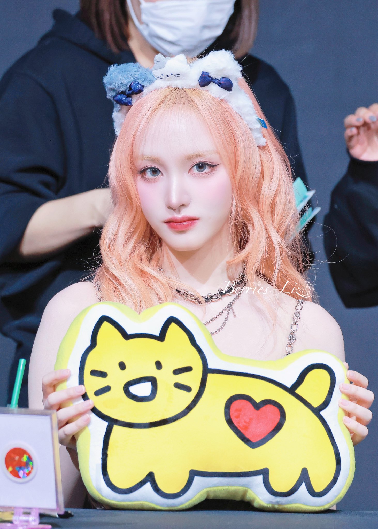 [잡담] 진심 여돌 중에 제일 로판 여주 st | 인스티즈