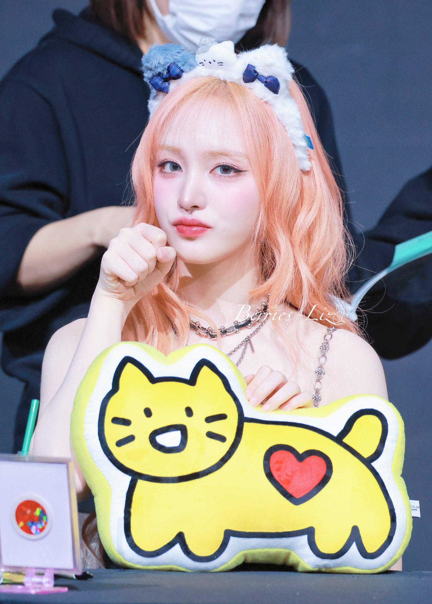 [잡담] 진심 여돌 중에 제일 로판 여주 st | 인스티즈