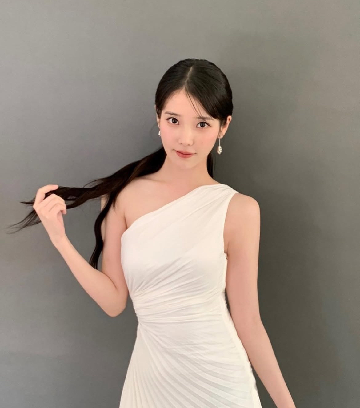[잡담] 대군부인 아이유 꾸꾸 말아주겠지? | 인스티즈