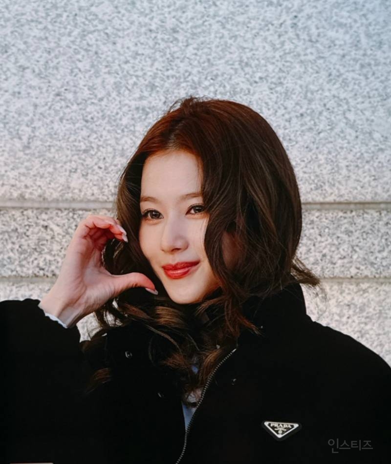 사나 2/17 icn 출국 사진 | 인스티즈