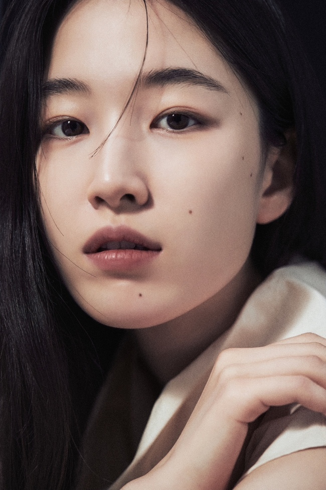 [정보/소식] '경도를 기다리며' 원지안, 연예부 기자 박서준 첫사랑 된다 [공식] | 인스티즈
