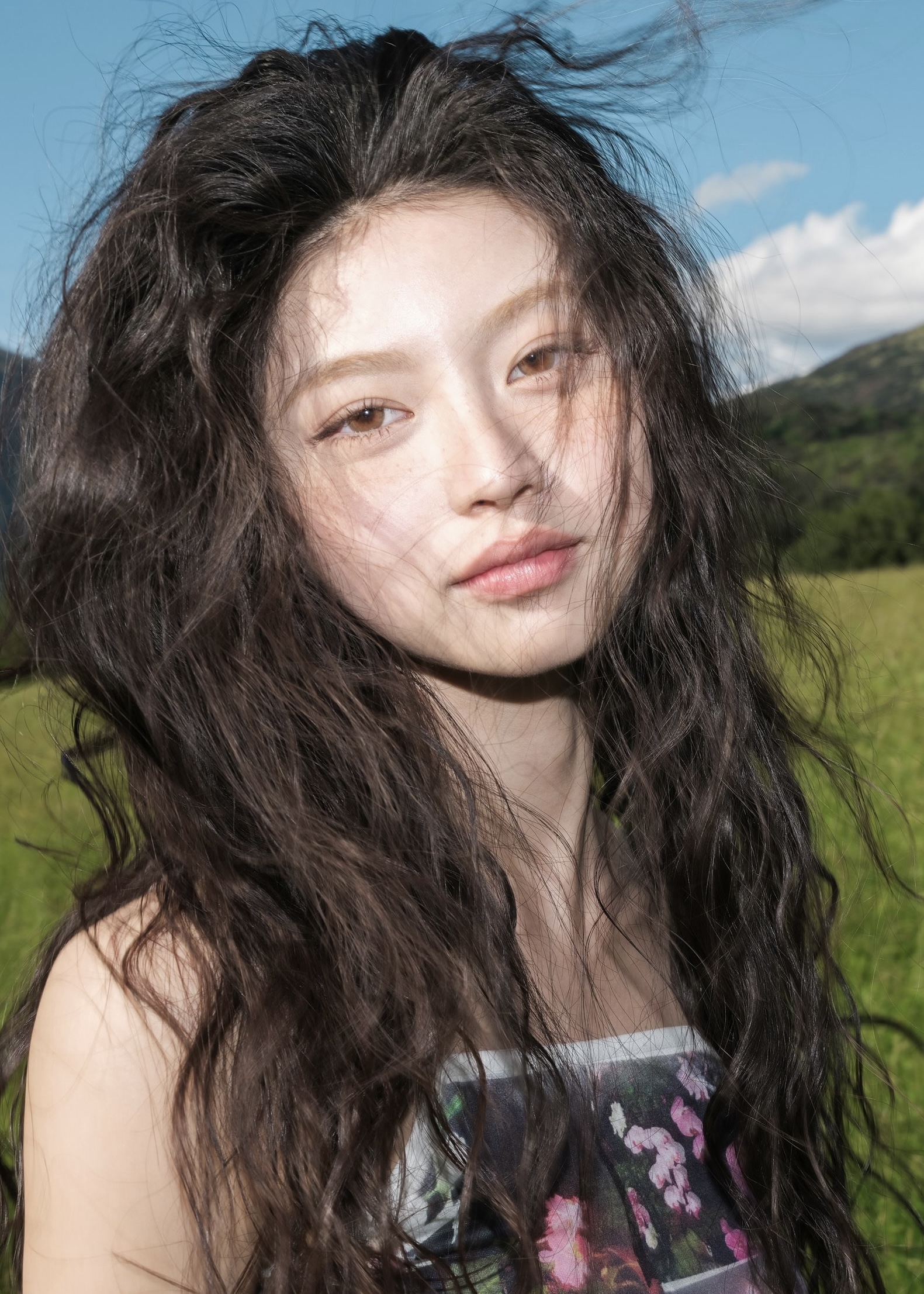 [잡담] 키키 하음이 얼굴 감동 돼서 계속 확대하게 됨 | 인스티즈
