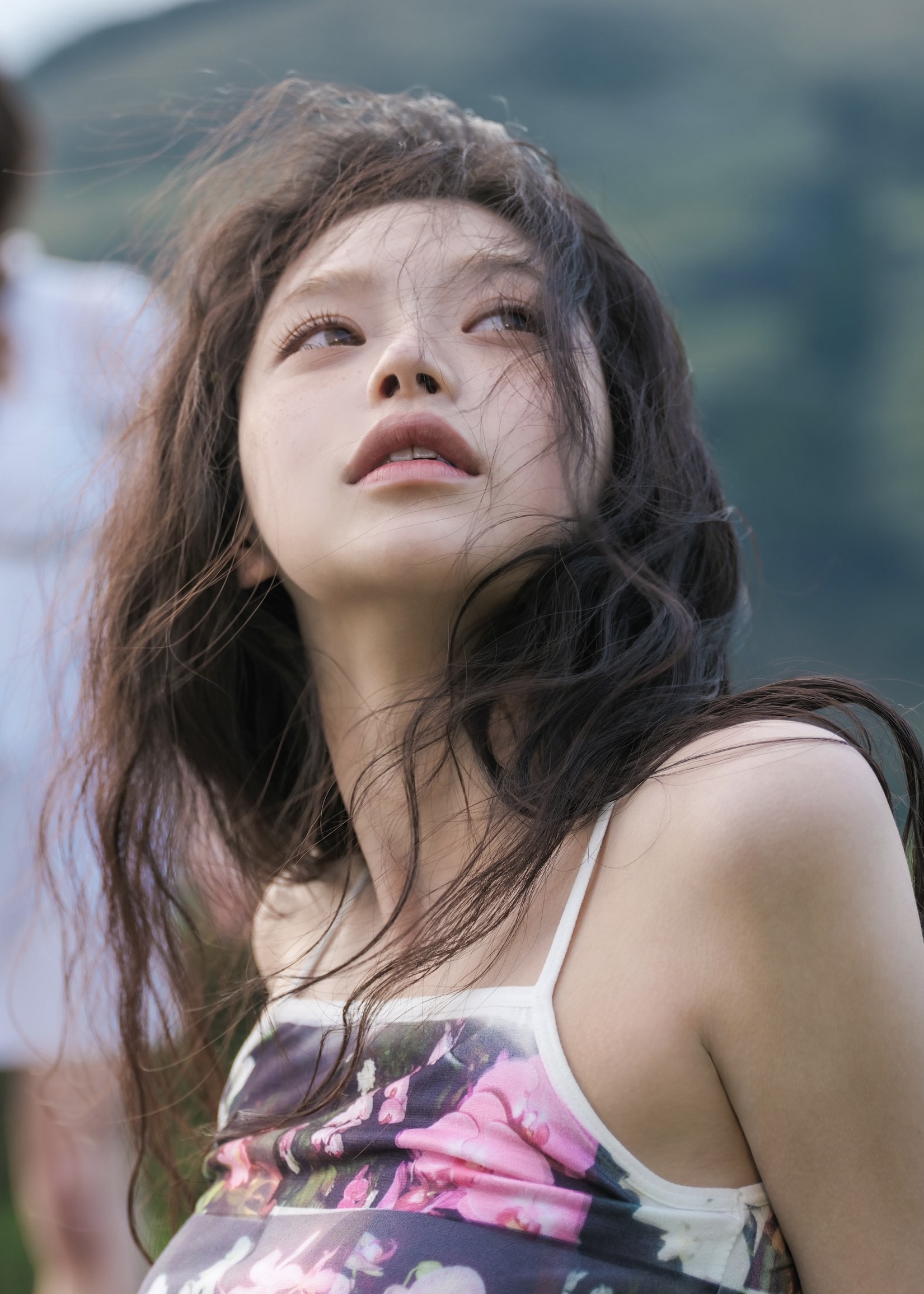 [잡담] 키키 하음이 얼굴 감동 돼서 계속 확대하게 됨 | 인스티즈