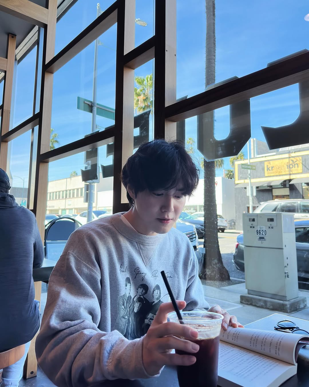 [잡담] 수호 인스타 사진 개이쁘다 | 인스티즈