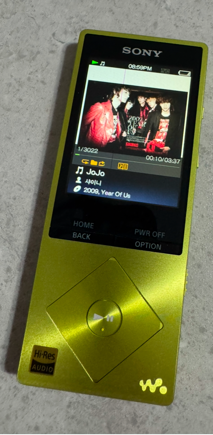 [잡담] 슴굿즈땜에 간만에 집에 있던 mp3 충전해봤는데 | 인스티즈