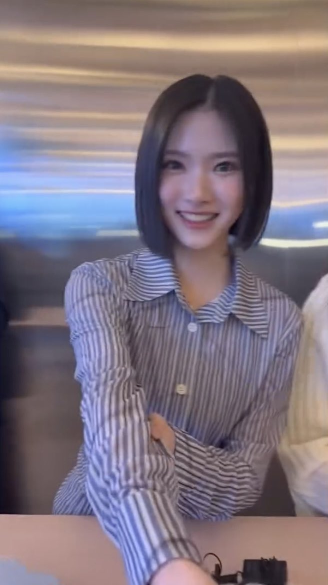 [잡담] ㅎㅌㅎ 지우 진짜 이쁘구나 | 인스티즈