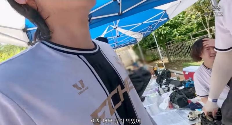 축구하다가 결국 발에서 피본 남돌.jpg | 인스티즈