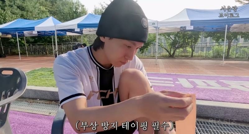축구하다가 결국 발에서 피본 남돌.jpg | 인스티즈