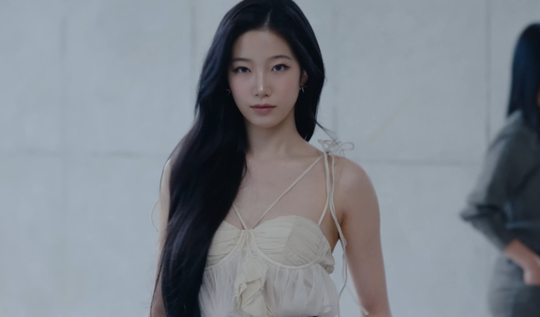 [잡담] 윤진이랑 즈하 극과극임 | 인스티즈