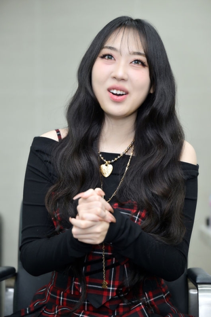 [잡담] "프롬프트 종종 꺼.져.요 " 이영지, '더시즌즈' 후임 박보검에게 전하는 말 [인터뷰②] | 인스티즈