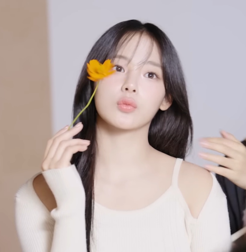 [잡담] 근데 새삼 민지 얼굴도 얼굴인데 전체적인 느낌이 진짜 온미녀같은게 너무 취향이야 | 인스티즈