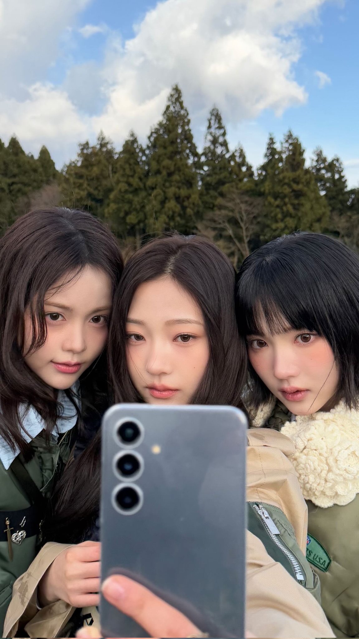 [잡담] 하투하 인스타에 올리는 비하인드 사진이 훨씬 감성 있지않아? | 인스티즈