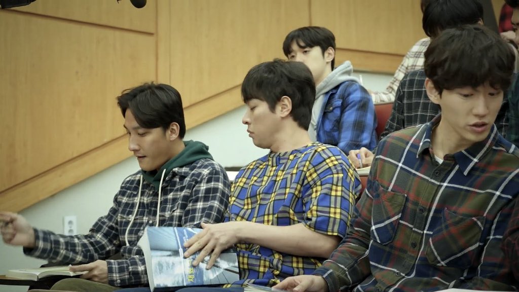 [잡담] 체크 티셔츠라는거 진짜 처음 봄 | 인스티즈
