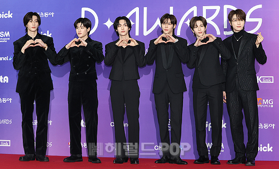 [잡담] 디어워즈 레드카펫 라이즈 | 인스티즈