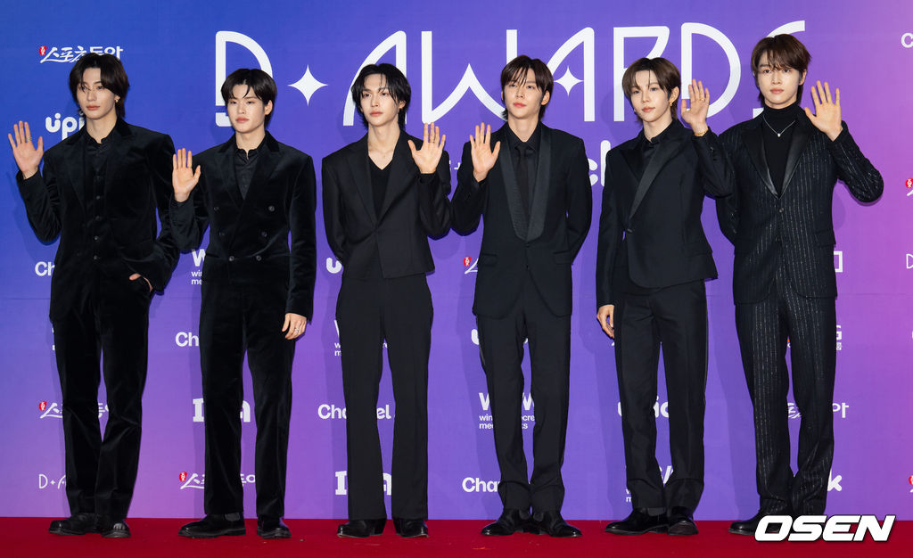 [잡담] 디어워즈 레드카펫 라이즈 | 인스티즈