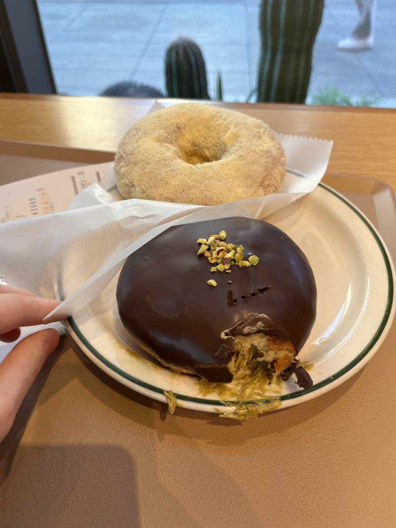 [잡담] 던킨 오늘 5천원할인이야 두바이도넛짱맛 | 인스티즈