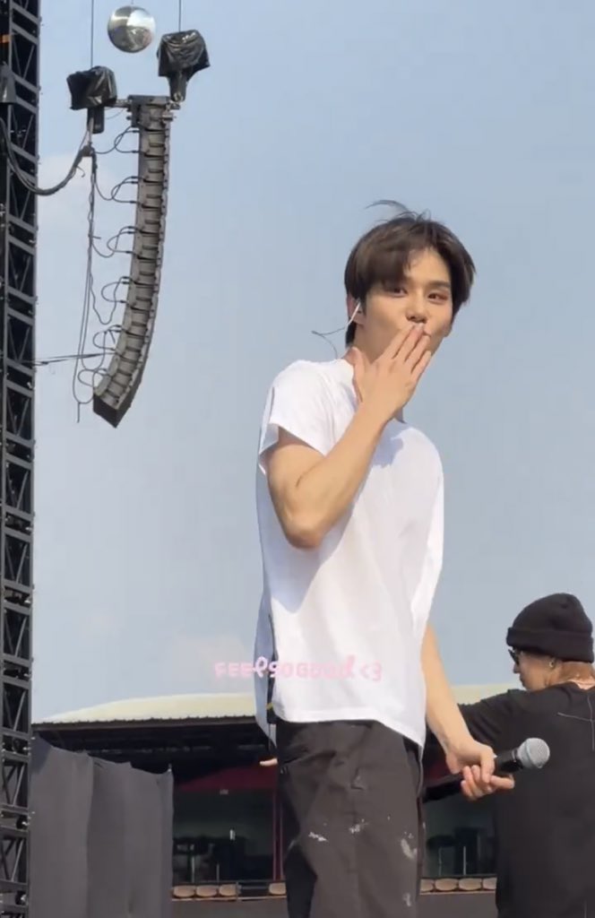 [잡담] 127 오늘자 콘서트 사첵 멤버들 | 인스티즈