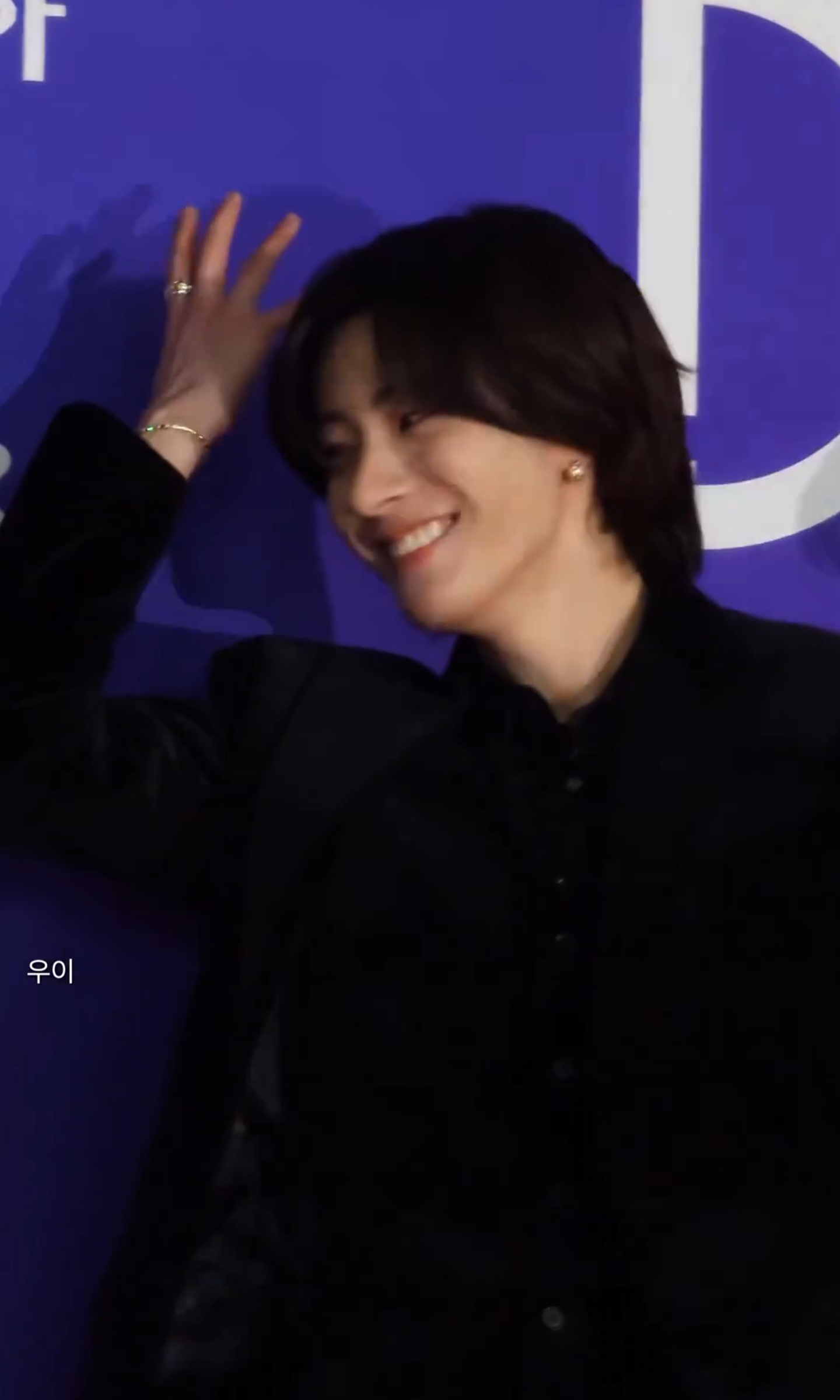 [잡담] 앤톤 이 포즈 언제까지 할건데 ㅋㅋㅋ | 인스티즈