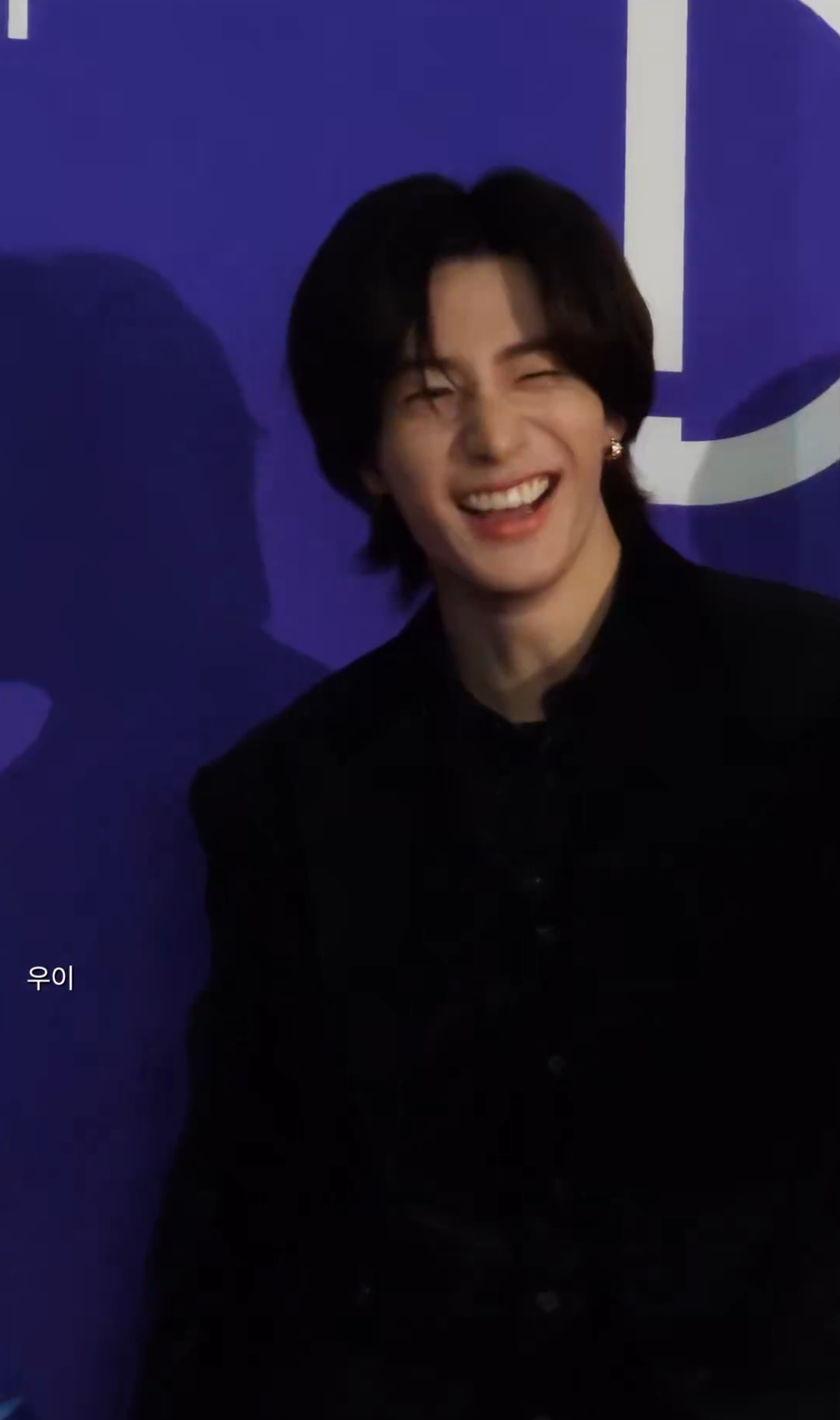 [잡담] 앤톤 이 포즈 언제까지 할건데 ㅋㅋㅋ | 인스티즈