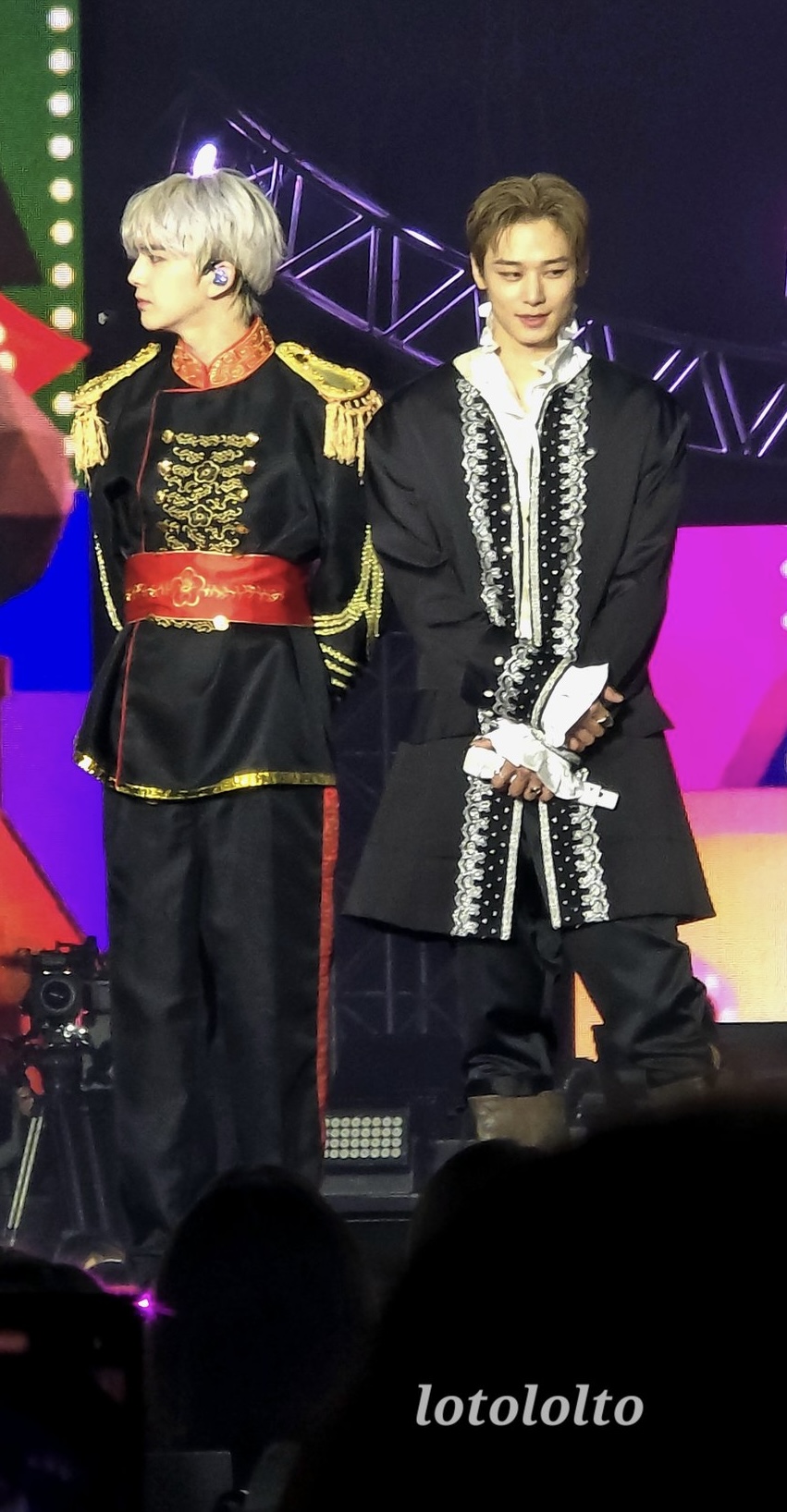 [잡담] 더보이즈 일본 팬콘은 왕자복장입었넼ㅋㅋ | 인스티즈