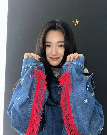 이번에 데뷔하는 신인 여돌 멤버 과거 사진 공개 | 인스티즈