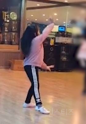 이번에 데뷔하는 신인 여돌 멤버 과거 사진 공개 | 인스티즈
