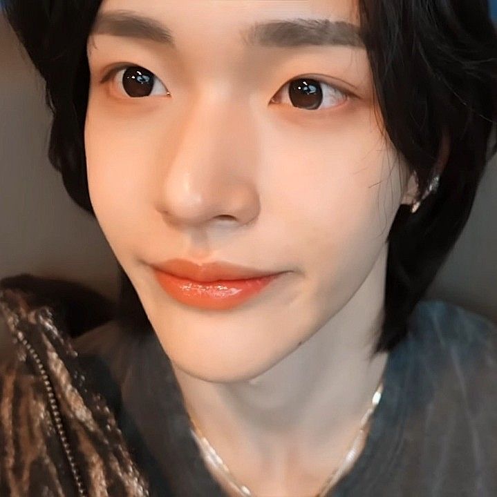 [잡담] 원빈이 이각도에서 보는거 너무좋음 | 인스티즈