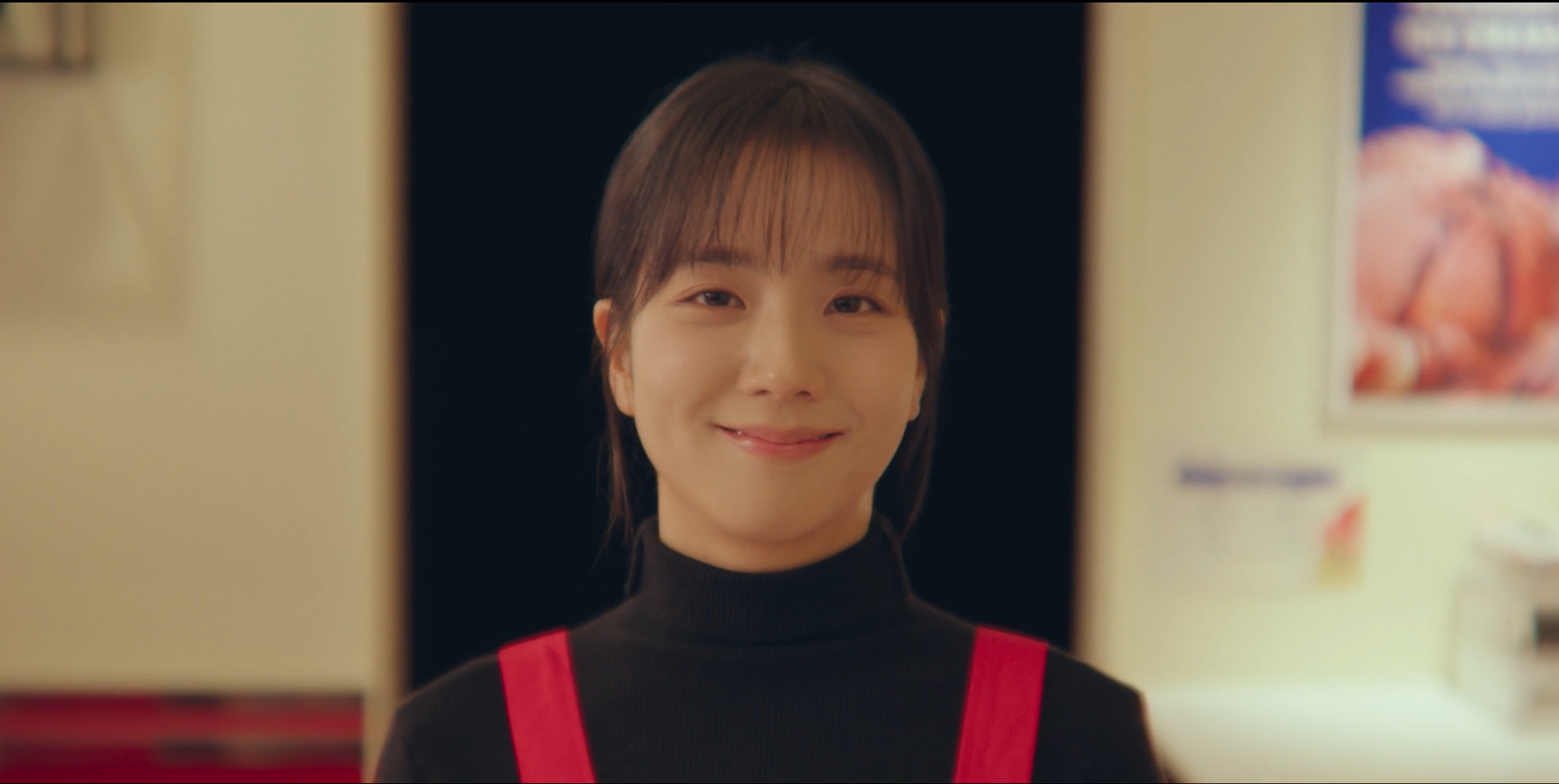 [잡담] 지수는 예쁜 척하는게 아니라 예쁘게 태어난곤데 | 인스티즈
