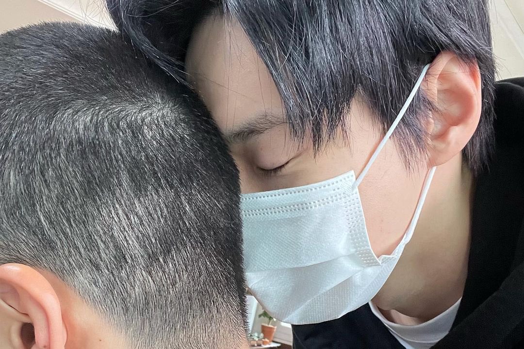 [잡담] 공명 폰케이스 안에 도영 | 인스티즈