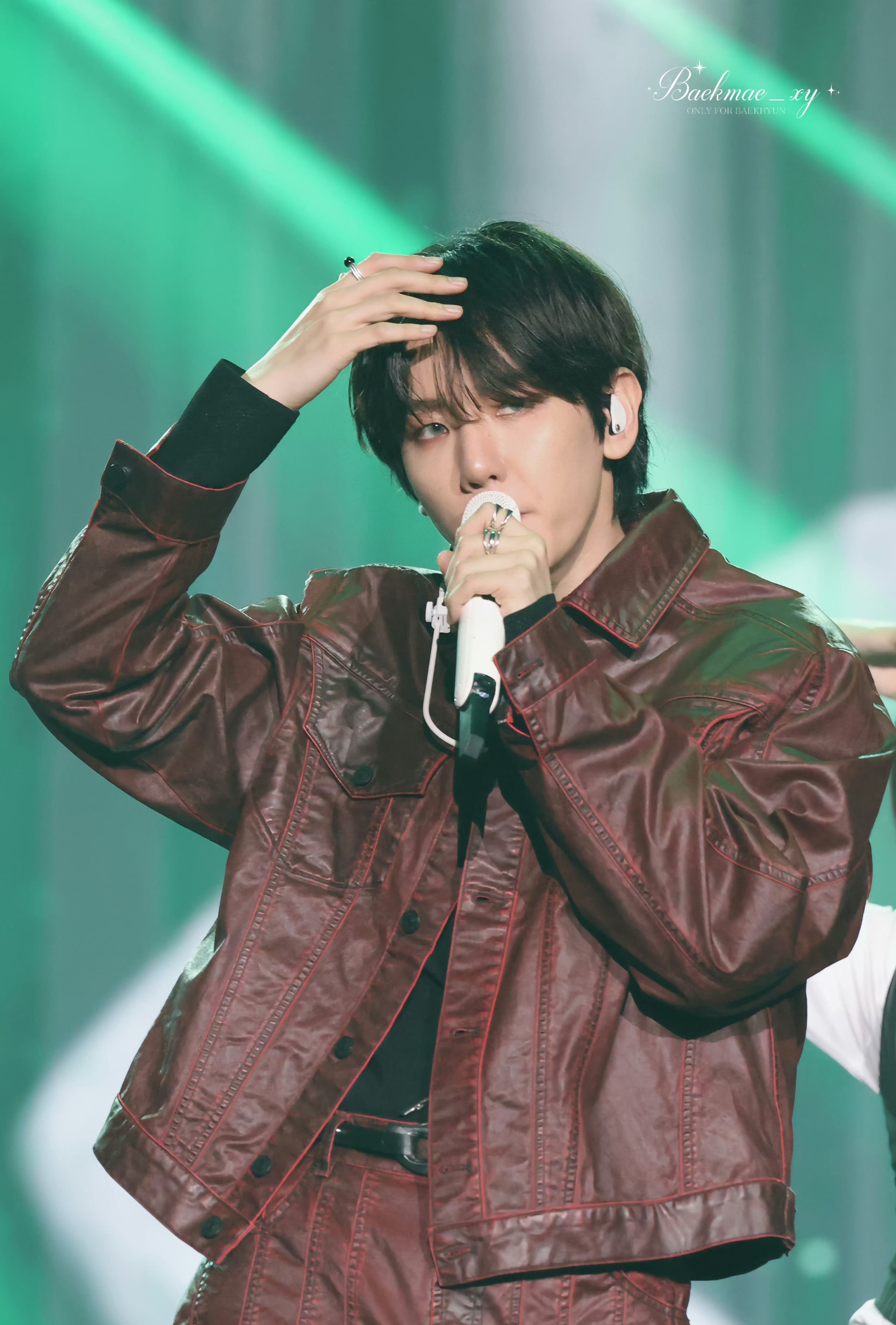 [미디어] 250223 백현이 방콕 얼굴 레전드다🥵💕💕 | 인스티즈