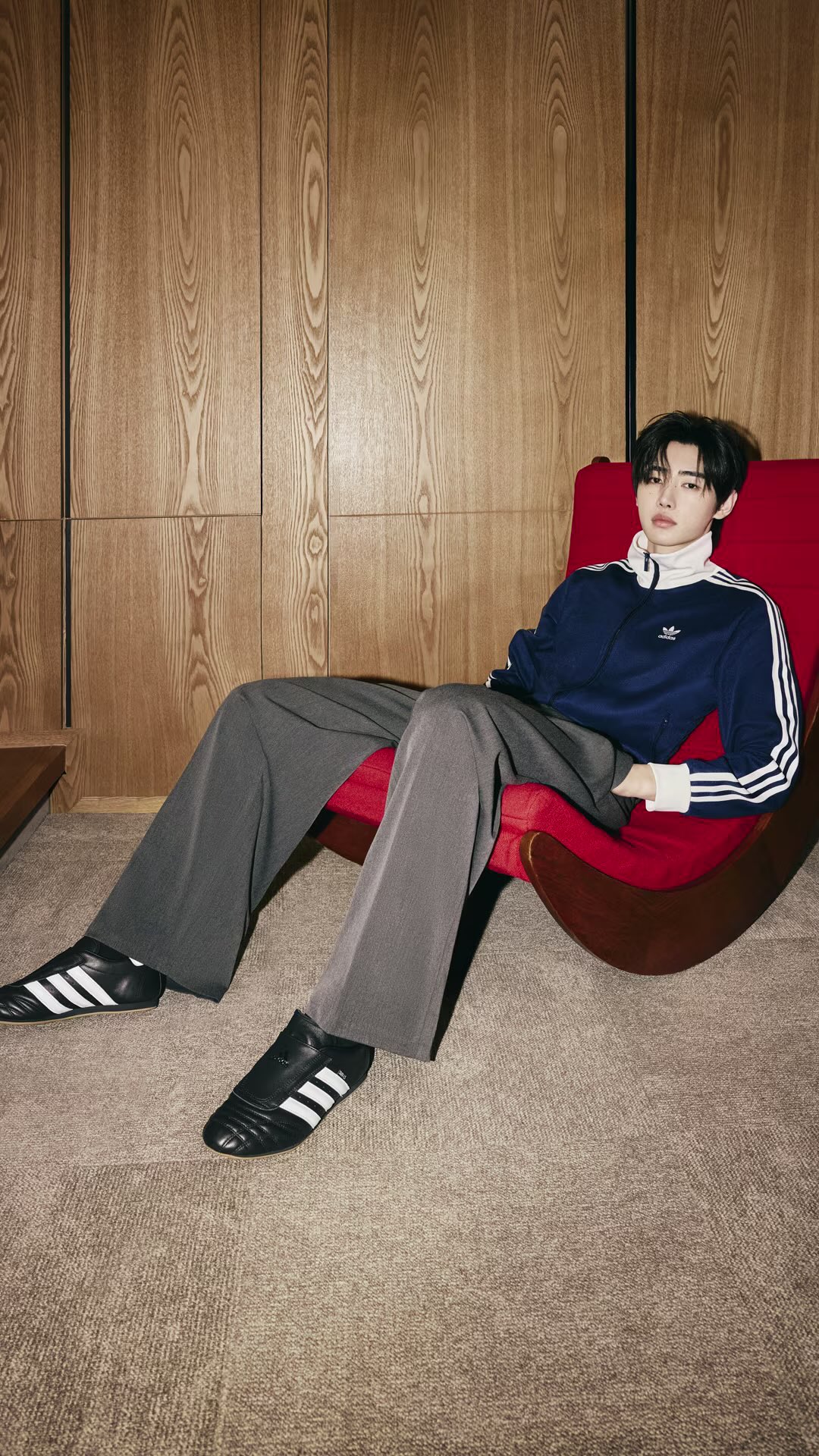 [잡담] 성훈이 아디다스 사진 더 떴다🥰 | 인스티즈