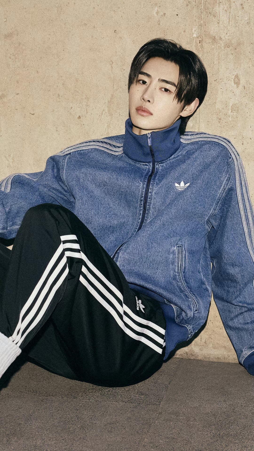[잡담] 성훈이 아디다스 사진 더 떴다🥰 | 인스티즈