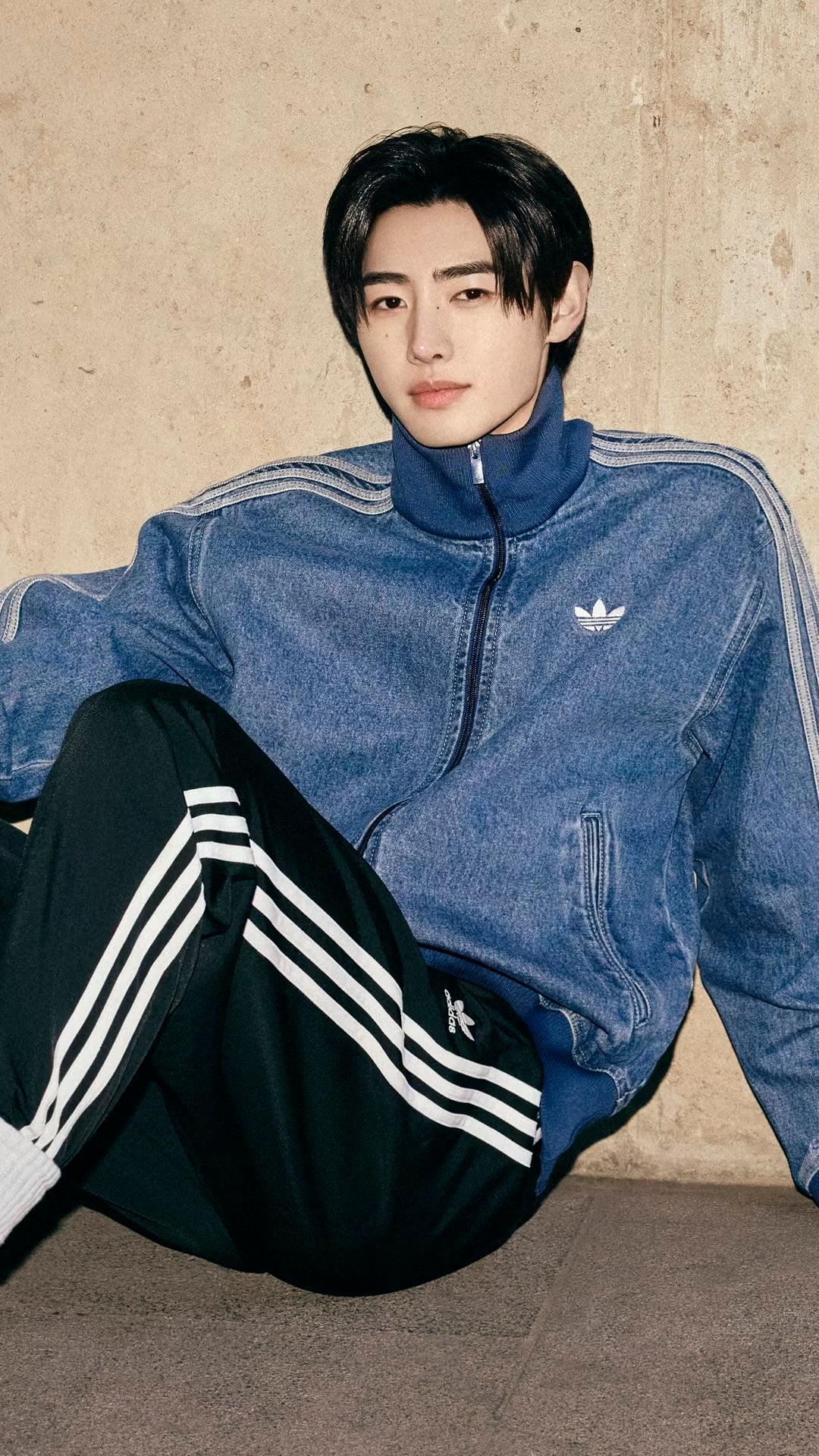 [잡담] 성훈이 아디다스 사진 더 떴다🥰 | 인스티즈