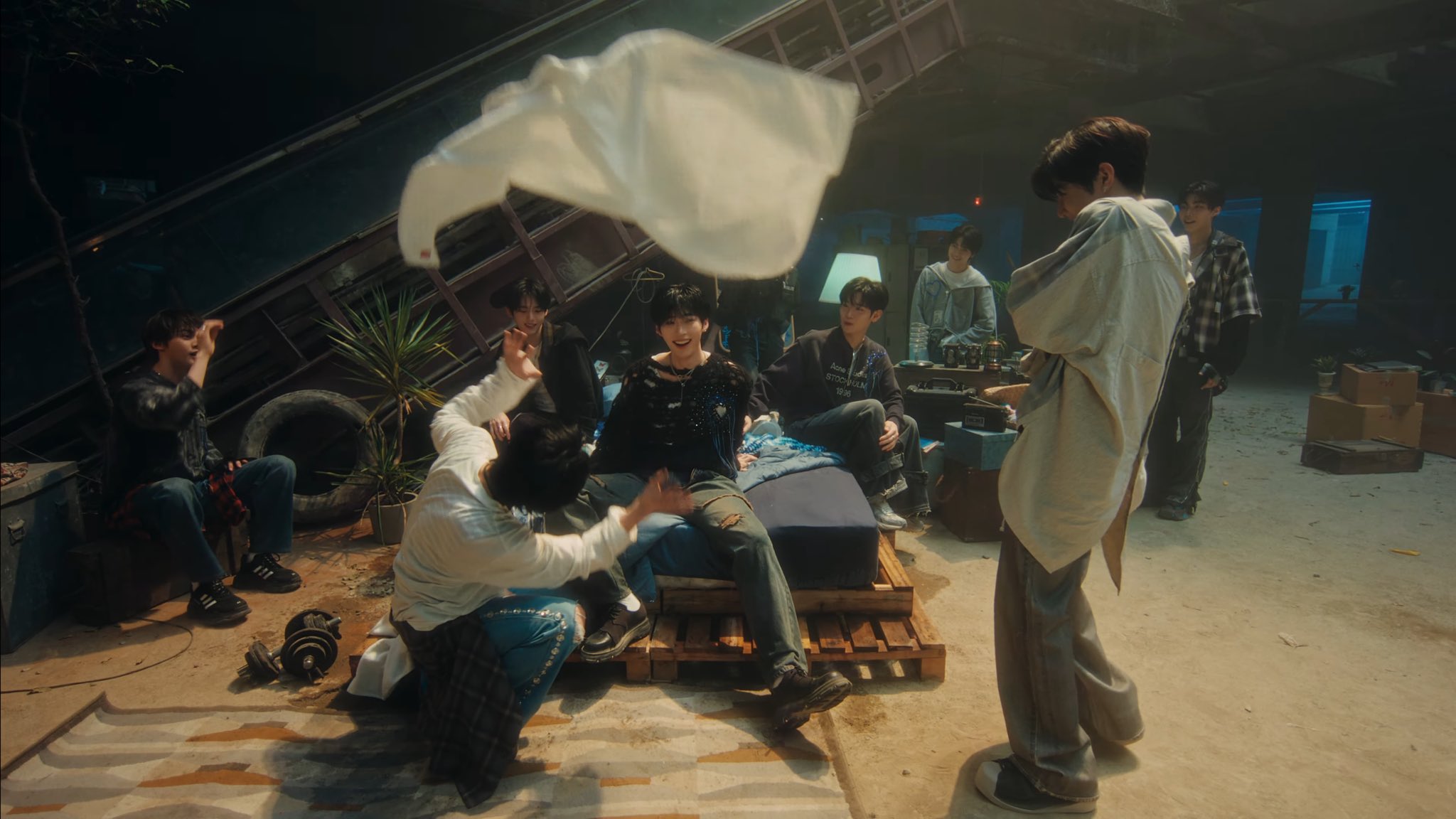 [잡담] 제베원 뮤비 청춘 그자체임 | 인스티즈