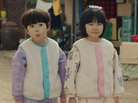 [잡담] 난 풋사과 나쁜엄마 쌍둥이들이 중학생 돼서 찍어줬으면 좋겠음ㅋㅋㅋ | 인스티즈