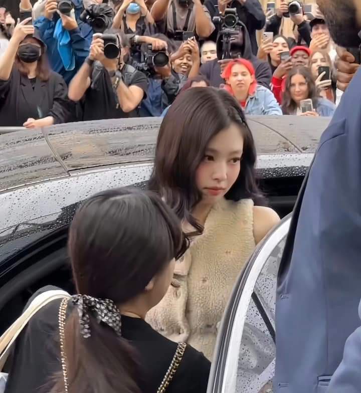 [잡담] 제니 실물짤 개이쁘다 | 인스티즈